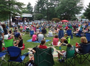 Summit_NJ_summer_concert_series_music_with_people